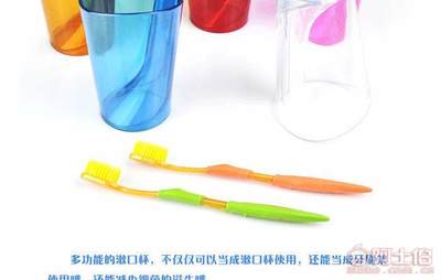 邁居創(chuàng)意二合一漱口杯 防污垢設(shè)計，為現(xiàn)代洗漱生活添彩